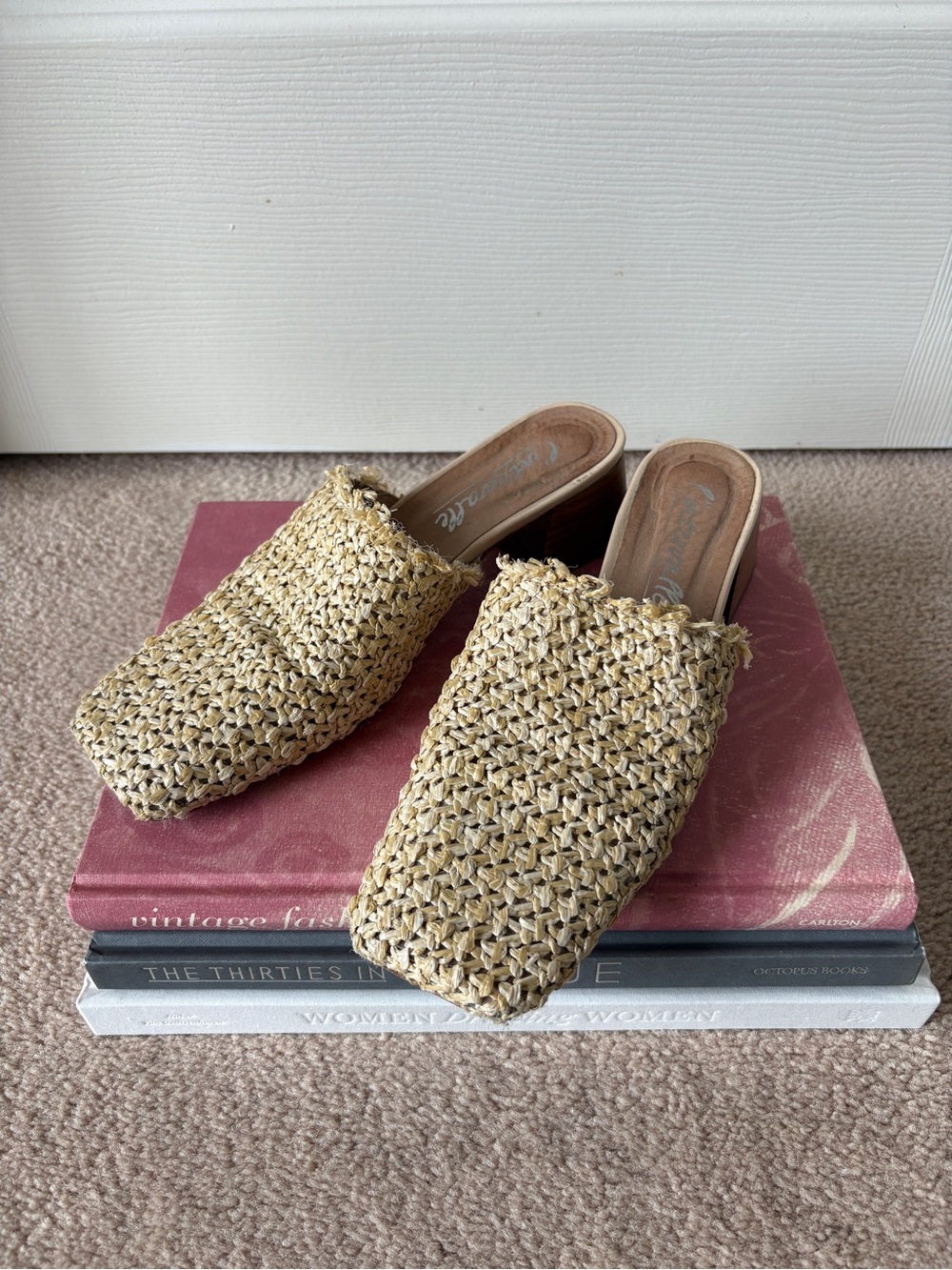 L’intervalle Woven Straw Mule
